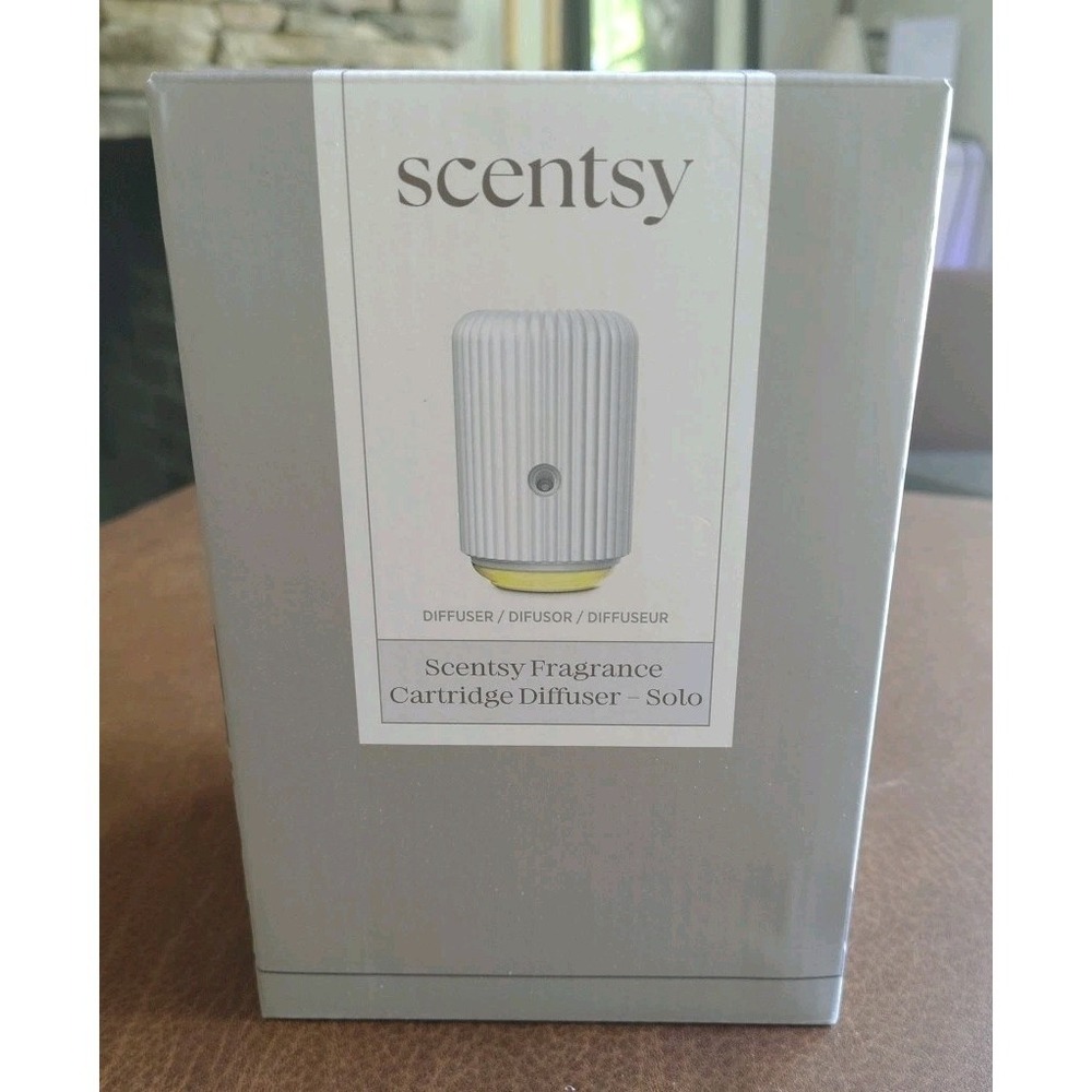 Scentsy Solo Fragrance Cartridge Diffuser 40 HRS 2 Cartridges Used Blue Grotto